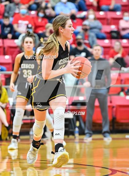 Thumbnail 2 in Muenster vs Cisco (UIL Regional semifinal) photogallery.