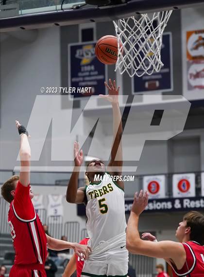 Thumbnail 3 in Indianapolis Crispus Attucks vs. Center Grove (Sneakers for Santa Shootout) photogallery.