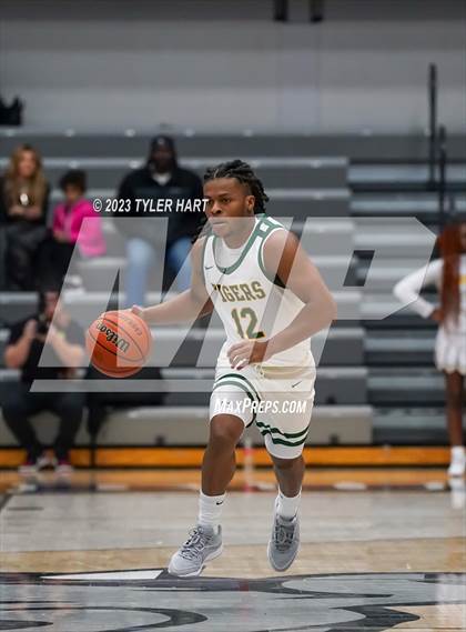 Thumbnail 2 in Indianapolis Crispus Attucks vs. Center Grove (Sneakers for Santa Shootout) photogallery.