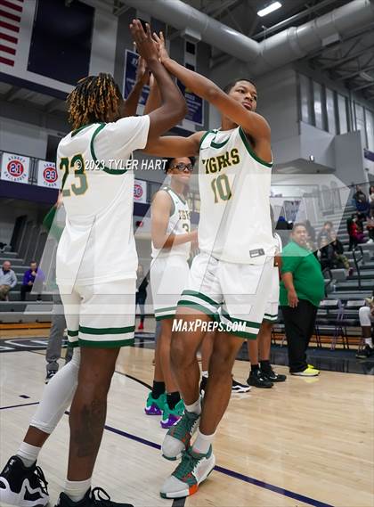 Thumbnail 2 in Indianapolis Crispus Attucks vs. Center Grove (Sneakers for Santa Shootout) photogallery.