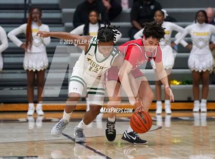 Thumbnail 3 in Indianapolis Crispus Attucks vs. Center Grove (Sneakers for Santa Shootout) photogallery.