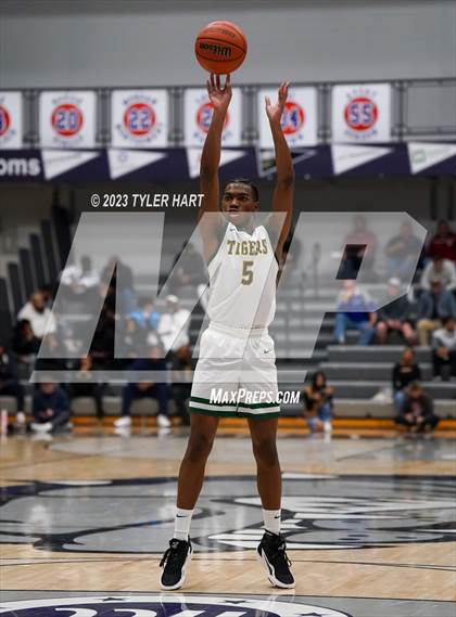 Thumbnail 3 in Indianapolis Crispus Attucks vs. Center Grove (Sneakers for Santa Shootout) photogallery.