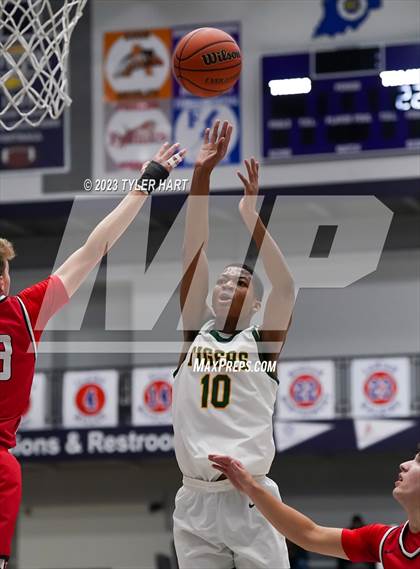 Thumbnail 3 in Indianapolis Crispus Attucks vs. Center Grove (Sneakers for Santa Shootout) photogallery.