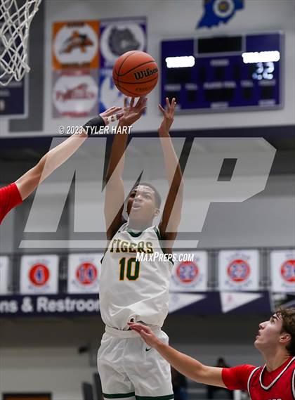 Thumbnail 2 in Indianapolis Crispus Attucks vs. Center Grove (Sneakers for Santa Shootout) photogallery.