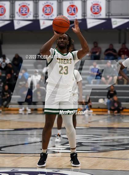 Thumbnail 3 in Indianapolis Crispus Attucks vs. Center Grove (Sneakers for Santa Shootout) photogallery.