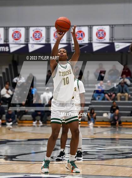 Thumbnail 1 in Indianapolis Crispus Attucks vs. Center Grove (Sneakers for Santa Shootout) photogallery.