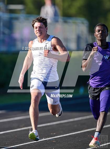 Thumbnail 2 in Dog Pound Invitational (100M) photogallery.