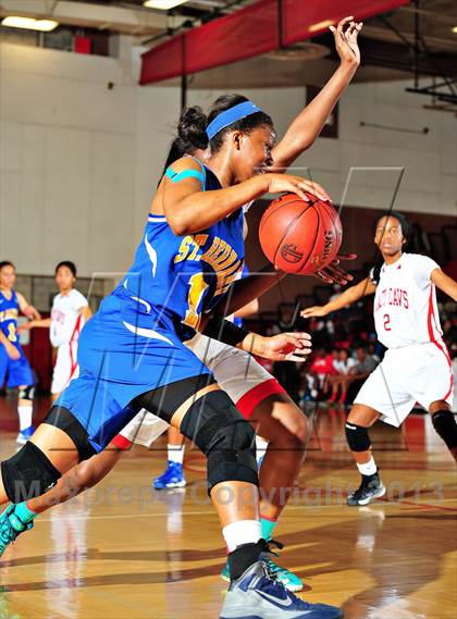Thumbnail 1 in Serra vs. St. Bernard (CIF SoCal Regional D4 Final) photogallery.