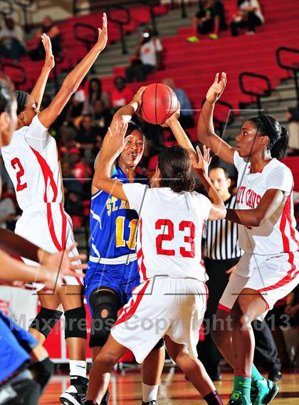 Thumbnail 2 in Serra vs. St. Bernard (CIF SoCal Regional D4 Final) photogallery.