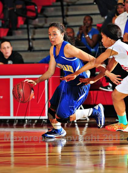 Thumbnail 1 in Serra vs. St. Bernard (CIF SoCal Regional D4 Final) photogallery.