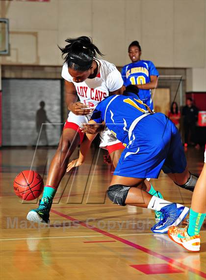 Thumbnail 1 in Serra vs. St. Bernard (CIF SoCal Regional D4 Final) photogallery.