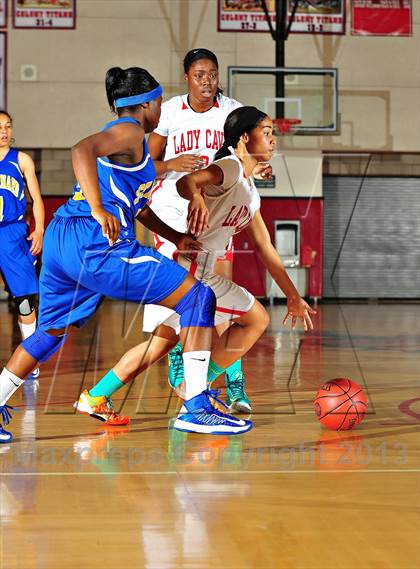 Thumbnail 3 in Serra vs. St. Bernard (CIF SoCal Regional D4 Final) photogallery.