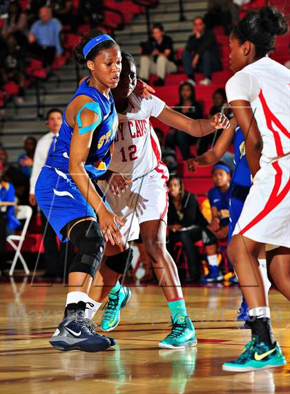 Thumbnail 1 in Serra vs. St. Bernard (CIF SoCal Regional D4 Final) photogallery.