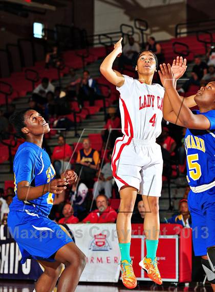 Thumbnail 2 in Serra vs. St. Bernard (CIF SoCal Regional D4 Final) photogallery.