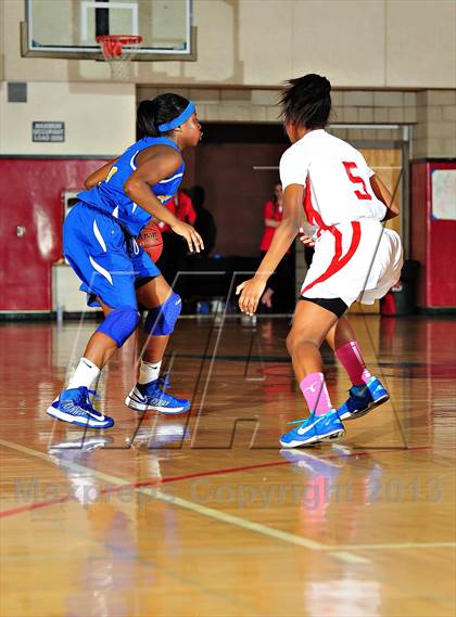Thumbnail 1 in Serra vs. St. Bernard (CIF SoCal Regional D4 Final) photogallery.