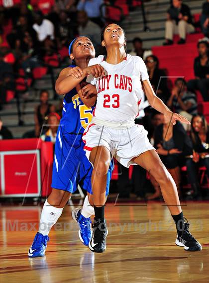 Thumbnail 1 in Serra vs. St. Bernard (CIF SoCal Regional D4 Final) photogallery.
