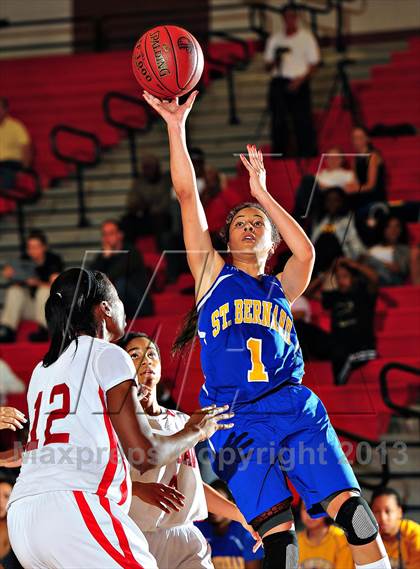 Thumbnail 2 in Serra vs. St. Bernard (CIF SoCal Regional D4 Final) photogallery.
