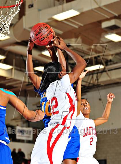 Thumbnail 2 in Serra vs. St. Bernard (CIF SoCal Regional D4 Final) photogallery.