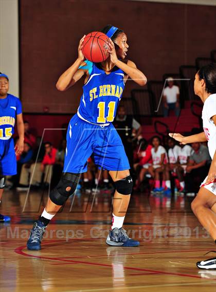 Thumbnail 3 in Serra vs. St. Bernard (CIF SoCal Regional D4 Final) photogallery.