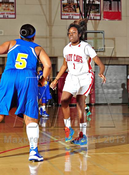 Thumbnail 1 in Serra vs. St. Bernard (CIF SoCal Regional D4 Final) photogallery.