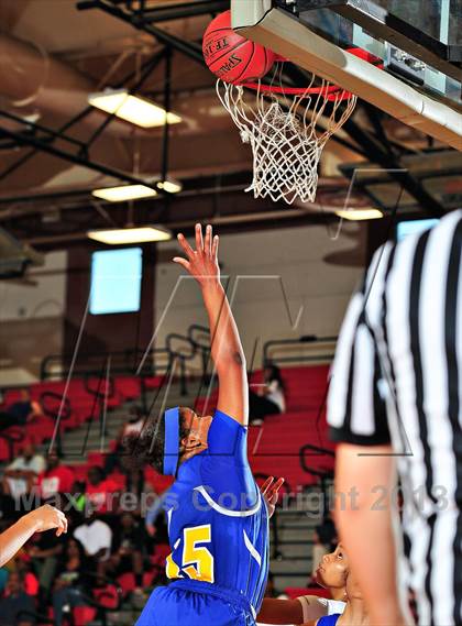 Thumbnail 3 in Serra vs. St. Bernard (CIF SoCal Regional D4 Final) photogallery.