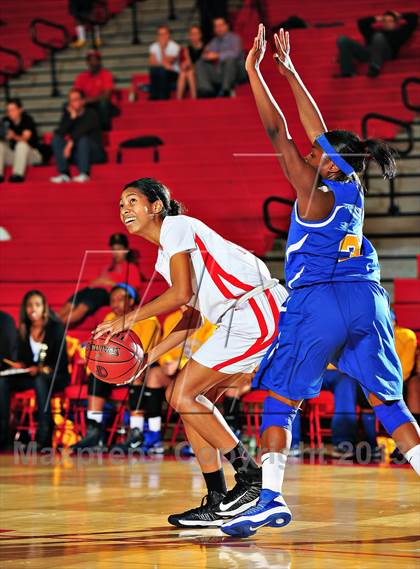 Thumbnail 2 in Serra vs. St. Bernard (CIF SoCal Regional D4 Final) photogallery.