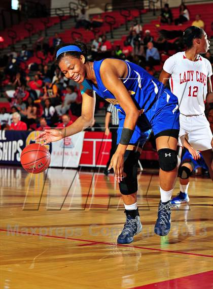 Thumbnail 3 in Serra vs. St. Bernard (CIF SoCal Regional D4 Final) photogallery.