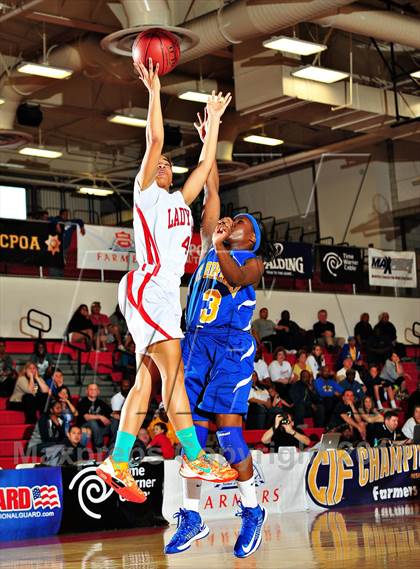 Thumbnail 1 in Serra vs. St. Bernard (CIF SoCal Regional D4 Final) photogallery.