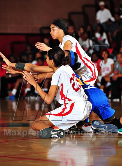 Thumbnail 3 in Serra vs. St. Bernard (CIF SoCal Regional D4 Final) photogallery.