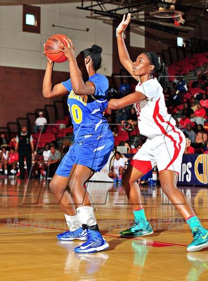 Thumbnail 1 in Serra vs. St. Bernard (CIF SoCal Regional D4 Final) photogallery.