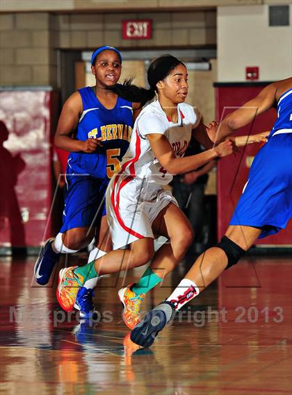 Thumbnail 2 in Serra vs. St. Bernard (CIF SoCal Regional D4 Final) photogallery.