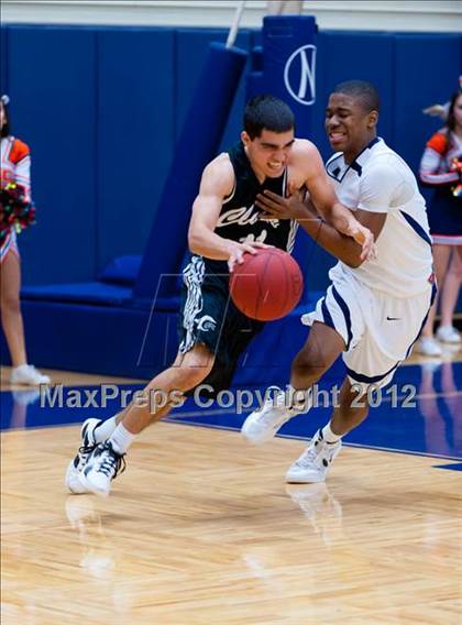 Thumbnail 3 in Brandeis vs. Clark (UIL 5A Regional Quarterfinal) photogallery.