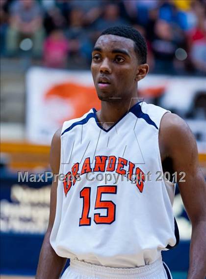 Thumbnail 2 in Brandeis vs. Clark (UIL 5A Regional Quarterfinal) photogallery.