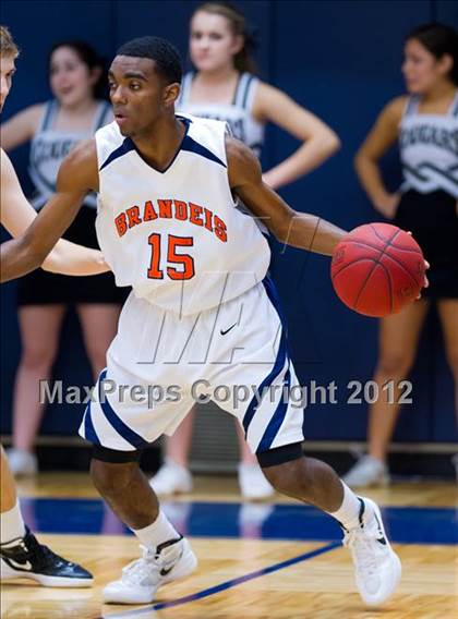Thumbnail 2 in Brandeis vs. Clark (UIL 5A Regional Quarterfinal) photogallery.