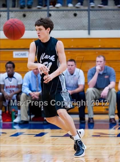 Thumbnail 3 in Brandeis vs. Clark (UIL 5A Regional Quarterfinal) photogallery.
