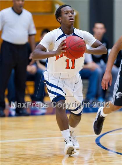 Thumbnail 2 in Brandeis vs. Clark (UIL 5A Regional Quarterfinal) photogallery.