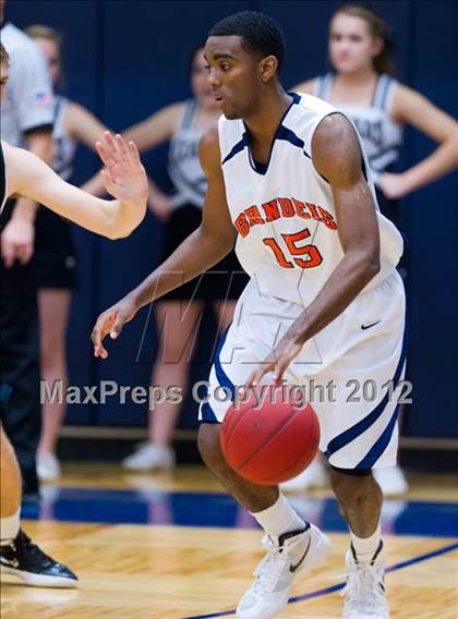 Thumbnail 1 in Brandeis vs. Clark (UIL 5A Regional Quarterfinal) photogallery.