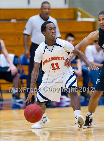 Thumbnail 3 in Brandeis vs. Clark (UIL 5A Regional Quarterfinal) photogallery.