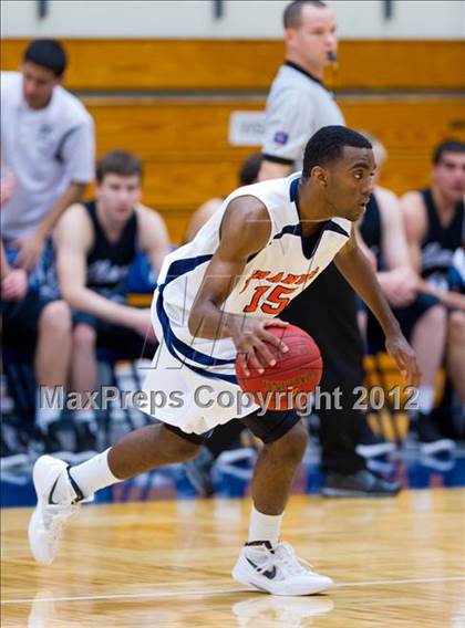Thumbnail 2 in Brandeis vs. Clark (UIL 5A Regional Quarterfinal) photogallery.