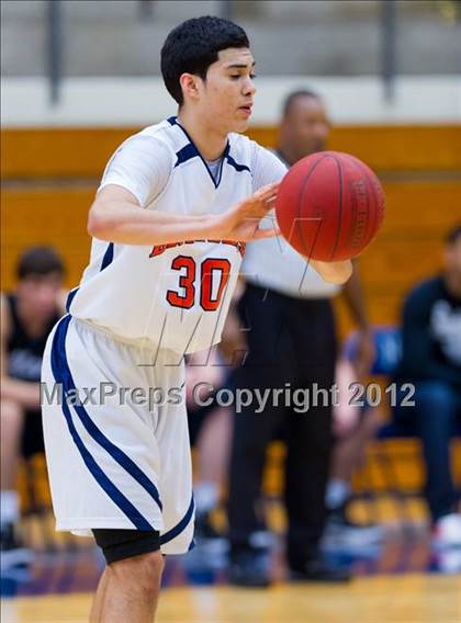 Thumbnail 2 in Brandeis vs. Clark (UIL 5A Regional Quarterfinal) photogallery.