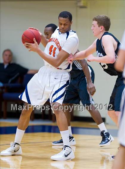 Thumbnail 1 in Brandeis vs. Clark (UIL 5A Regional Quarterfinal) photogallery.