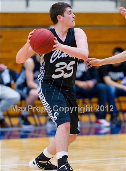 Thumbnail 2 in Brandeis vs. Clark (UIL 5A Regional Quarterfinal) photogallery.