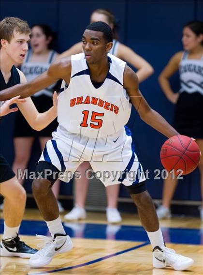 Thumbnail 1 in Brandeis vs. Clark (UIL 5A Regional Quarterfinal) photogallery.