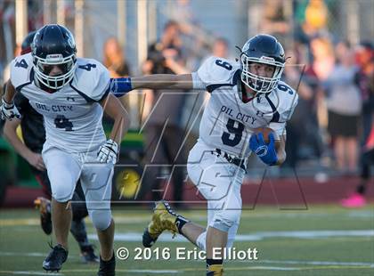 Thumbnail 1 in Oil City vs Franklin photogallery.