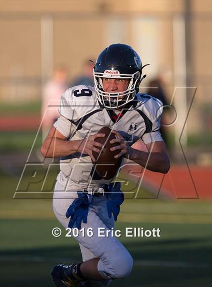 Thumbnail 3 in Oil City vs Franklin photogallery.