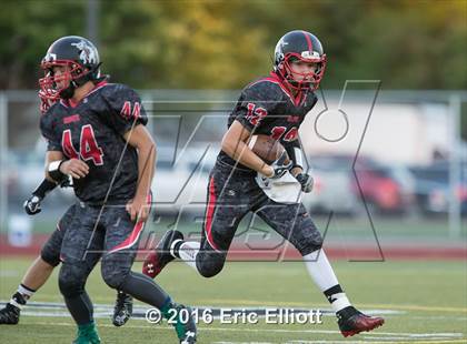 Thumbnail 3 in Oil City vs Franklin photogallery.