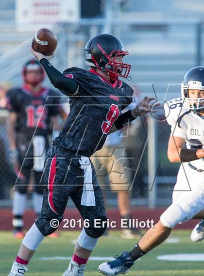 Thumbnail 2 in Oil City vs Franklin photogallery.