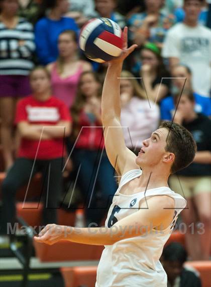 Thumbnail 1 in Glastonbury vs. Staples (CIAC Class L Final) photogallery.