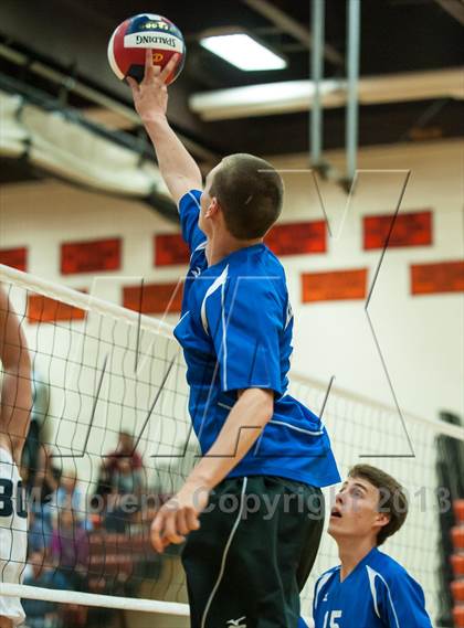 Thumbnail 2 in Glastonbury vs. Staples (CIAC Class L Final) photogallery.