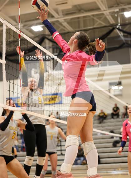 Thumbnail 1 in Thompson Valley @ Timnath photogallery.